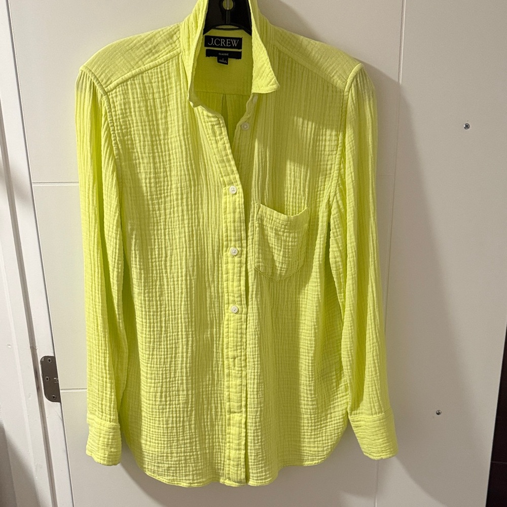 Long Sleeve Crinkle Fabric Blouse.